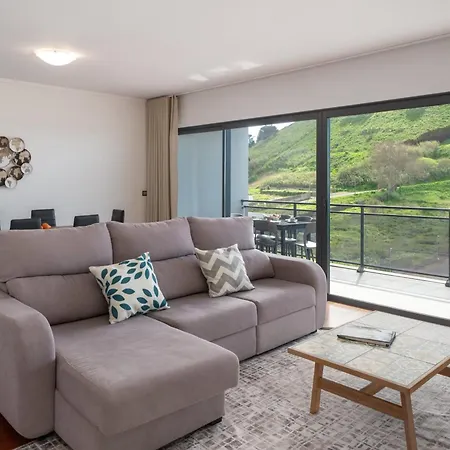 Amparo Ii By An Island