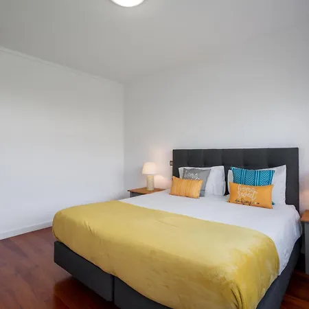 Amparo Ii By An Island