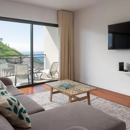 Amparo Ii By An Island Apartament *