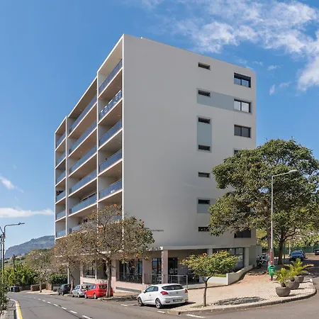Amparo Ii By An Island Apartamento Funchal (Madeira)