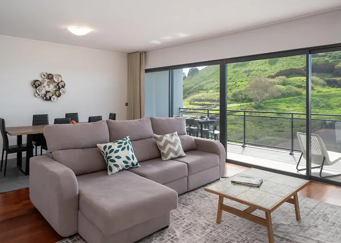 Amparo Ii By An Island