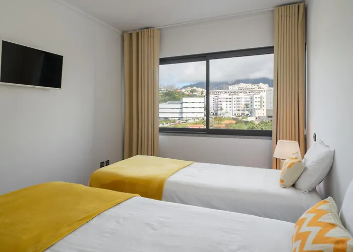 Amparo Ii By An Island *