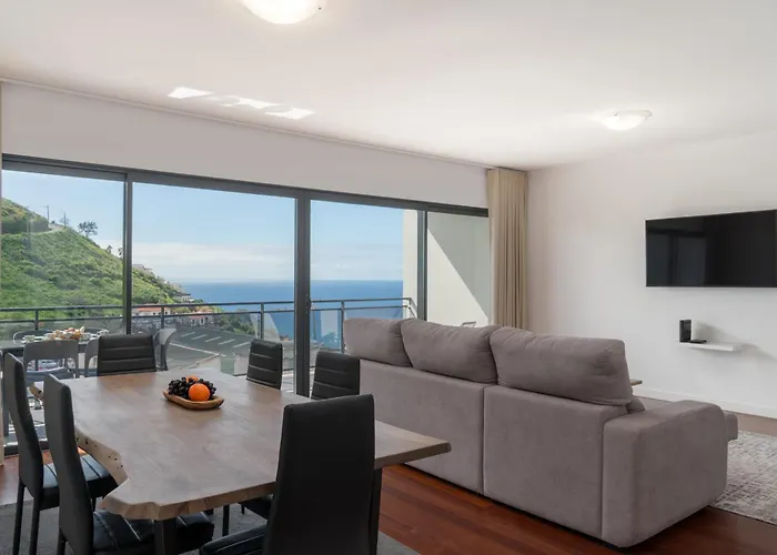 Amparo Ii By An Island * פונשל