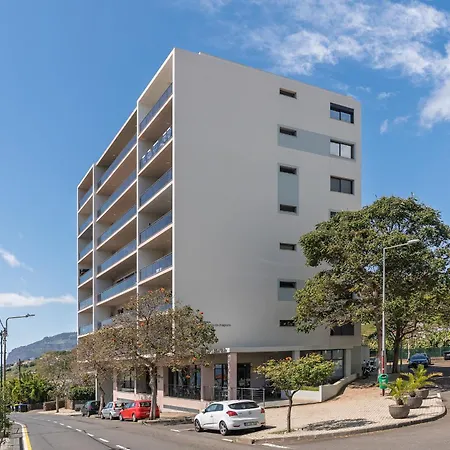 Amparo Ii By An Island Apartment Funchal (Madeira)